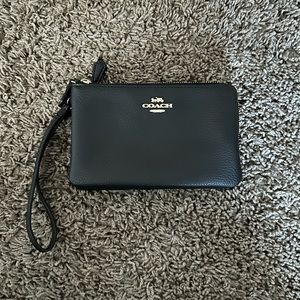 Small, 2 zipper Coach wristlet